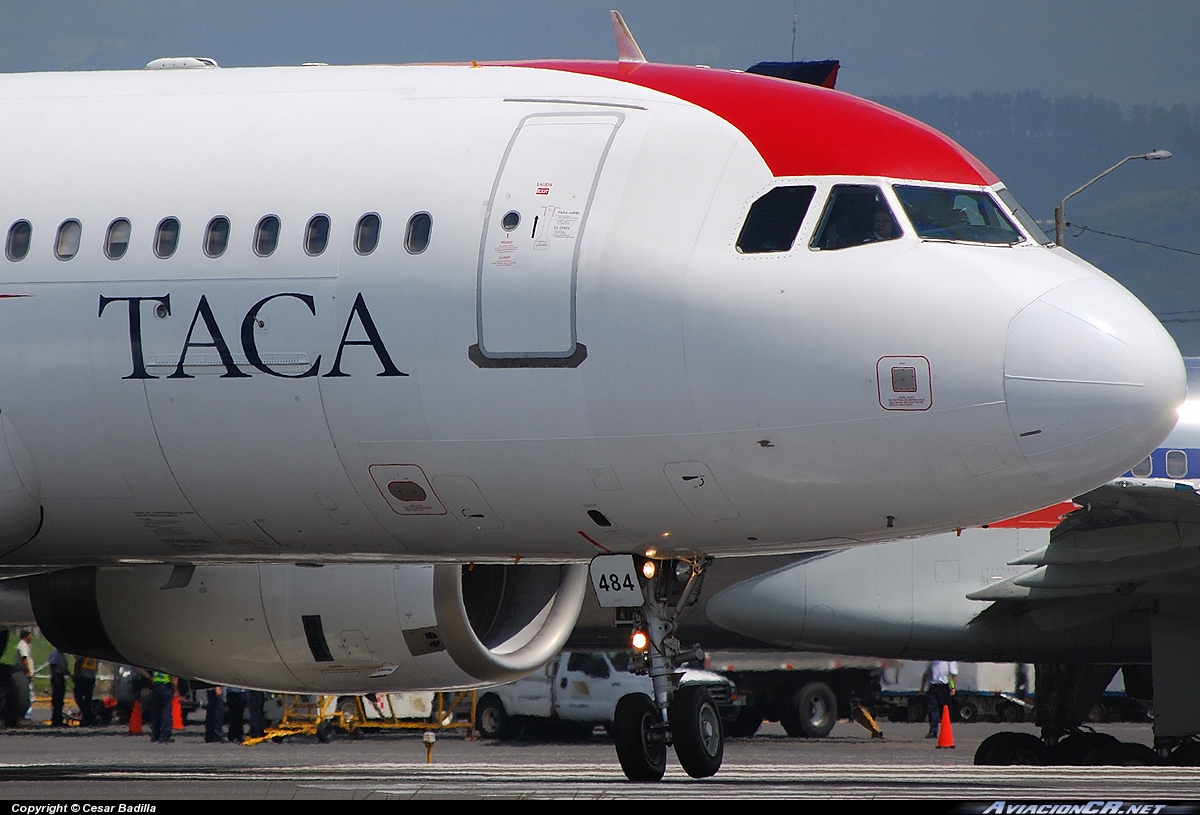 N484TA - Airbus A320-233 - TACA