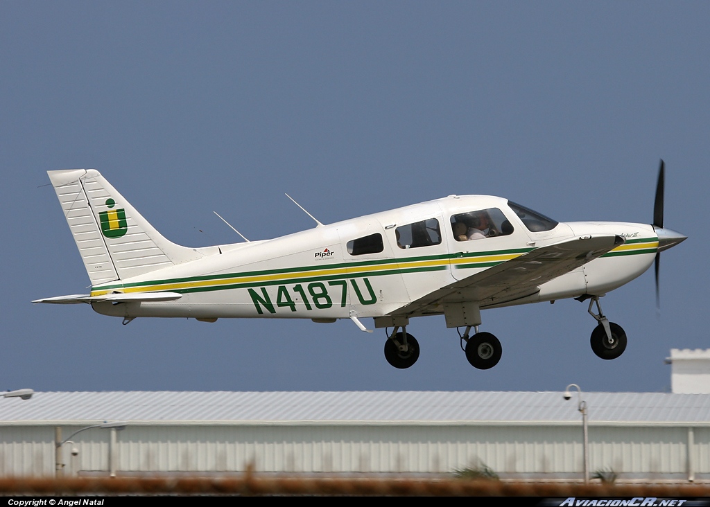 N4187U - Piper PA-28-181 Archer III - Universidad Interamericana de Puerto Rico recinto de Bayamon (UIPR)