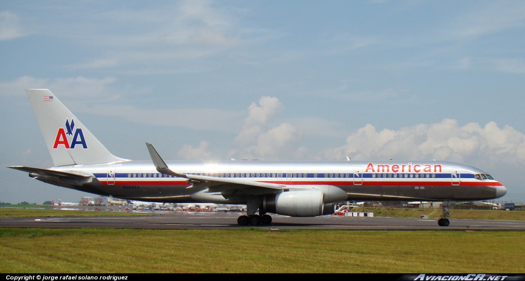 N689AA - Boeing 757-223 - American Airlines