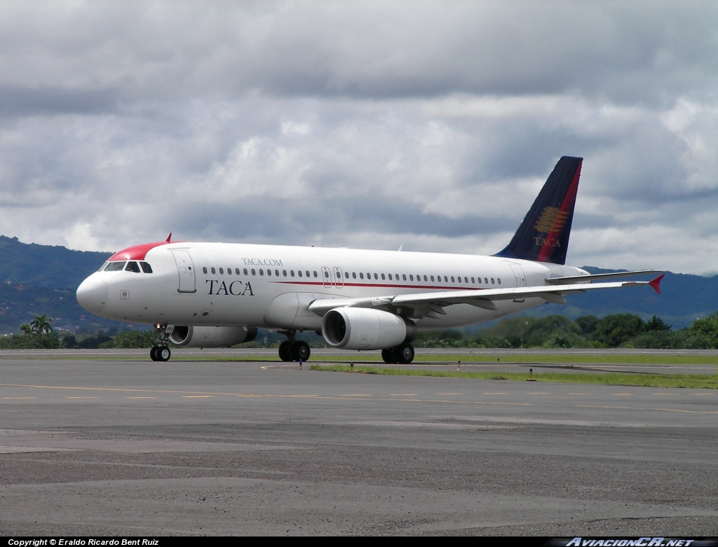 N452TA - Airbus A320-233 - TACA