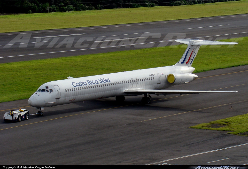 TI-BBH - McDonnell Douglas MD-82 - Costa Rica Skies