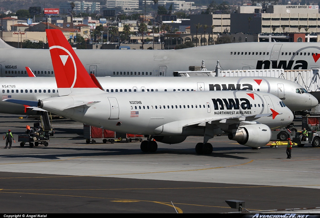 N325NB - Airbus A319-114 - Northwest Airlines