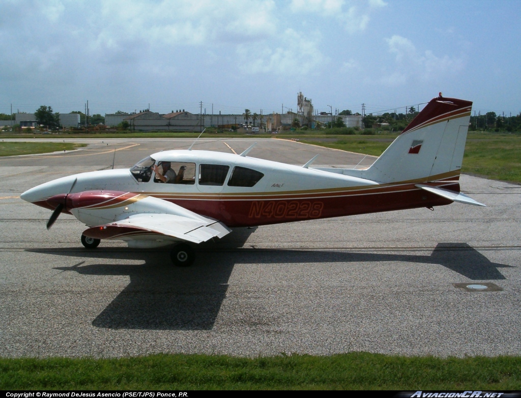 N40228 - Piper PA-23-250 Aztec E - Checkpoint Systems of PR Inc.
