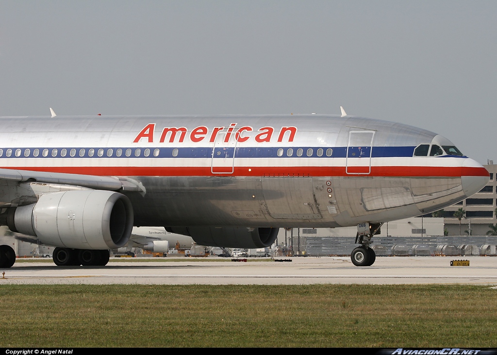 N18066 - Airbus A300B4-605R - American Airlines