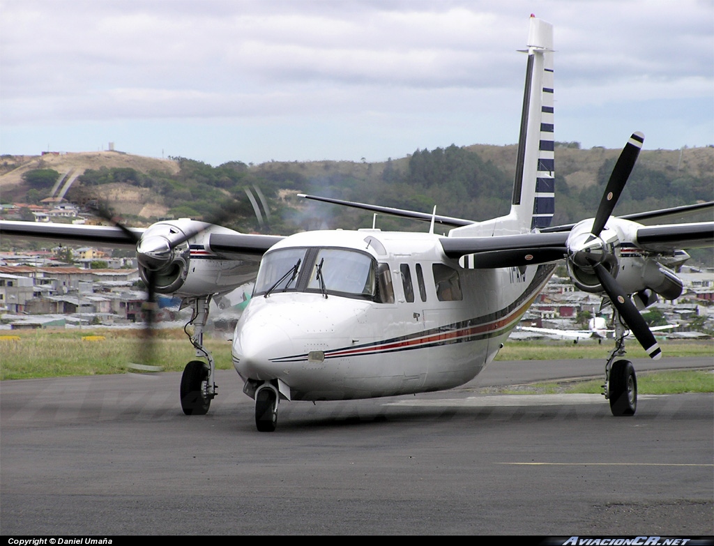 TI-AXU - Rockwell 690 Turbo Commander - Privado