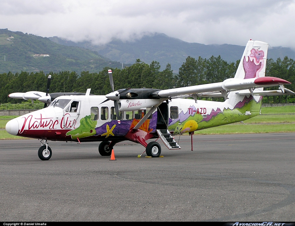 TI-AZD - De Havilland Canada DHC-6-300 Twin Otter - Nature Air