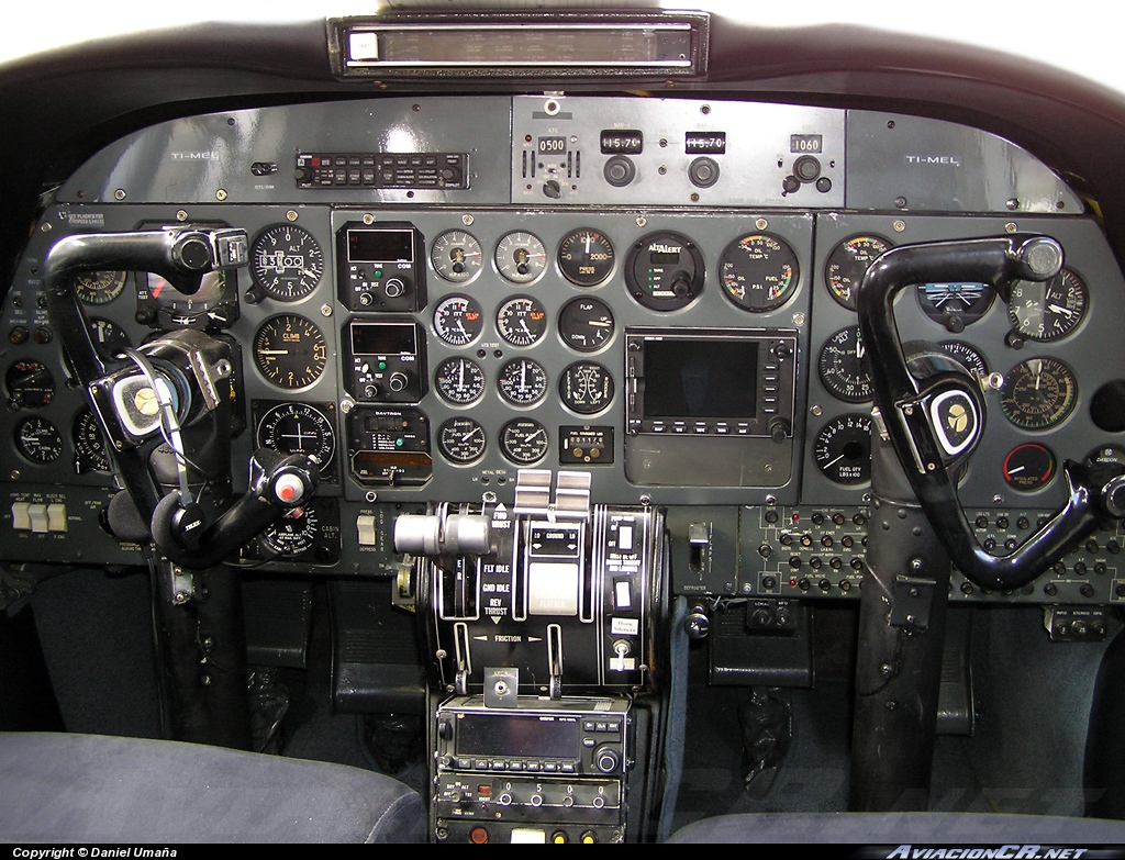 TI-MEL - Rockwell 690 Turbo Commander - Privado