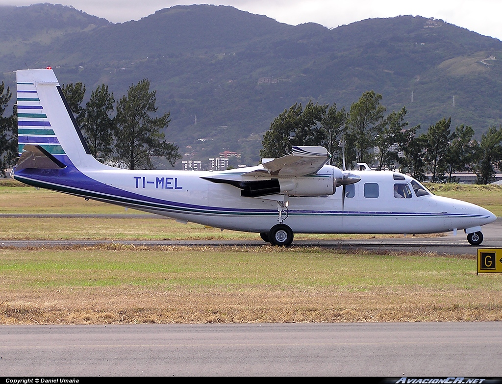 TI-MEL - Rockwell 690 Turbo Commander - Privado