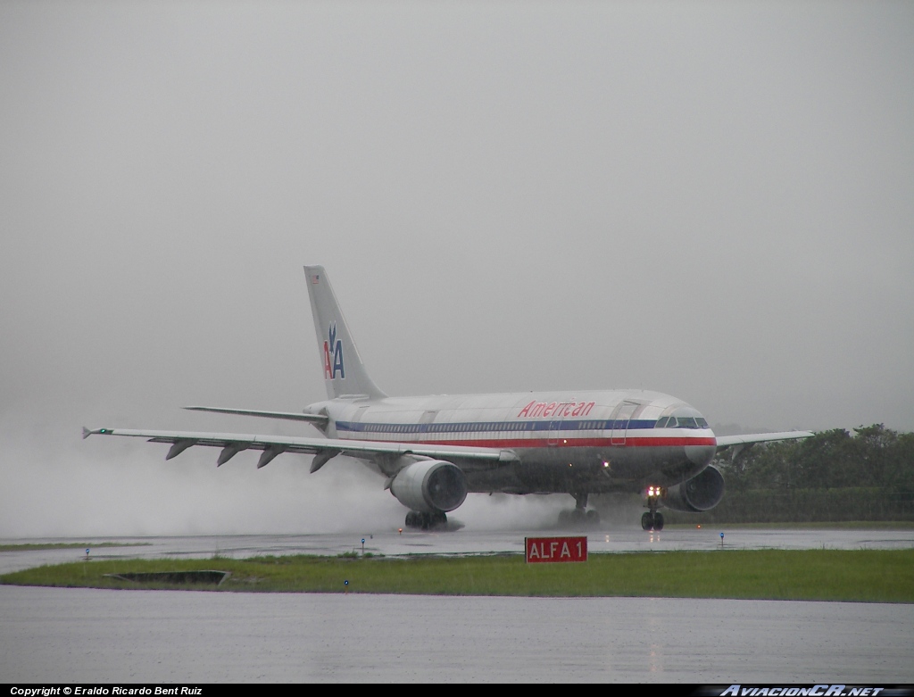 N19059 - Airbus A300B4-605R - American Airlines