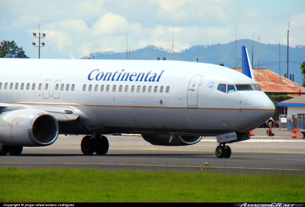 N17245 - Boeing 737-824 - Continental Airlines