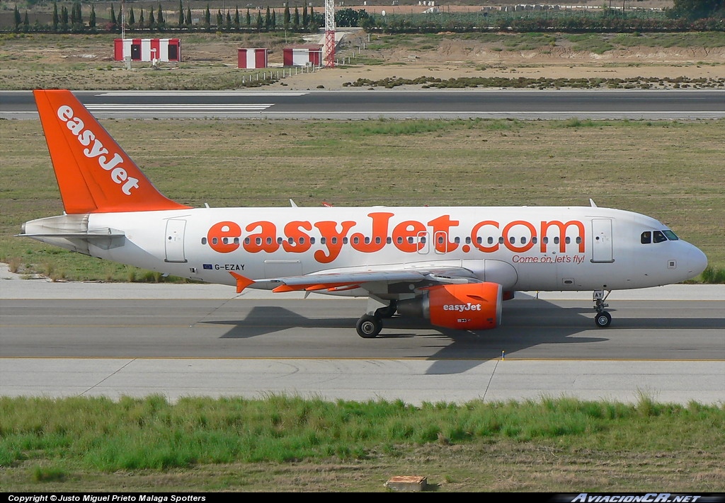 G-EZAY - Airbus A319-111 - EasyJet Airlines