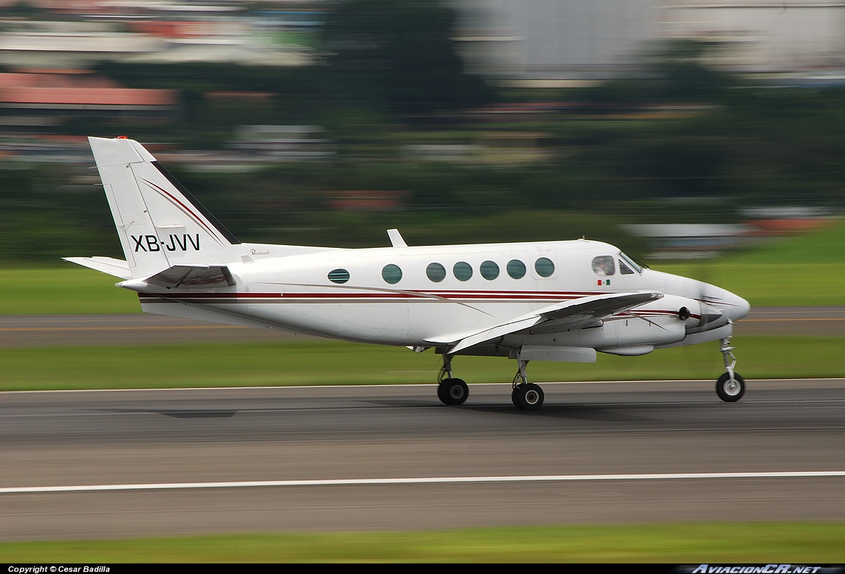 XB-JVV - Beechcraft A100 King Air - Privado