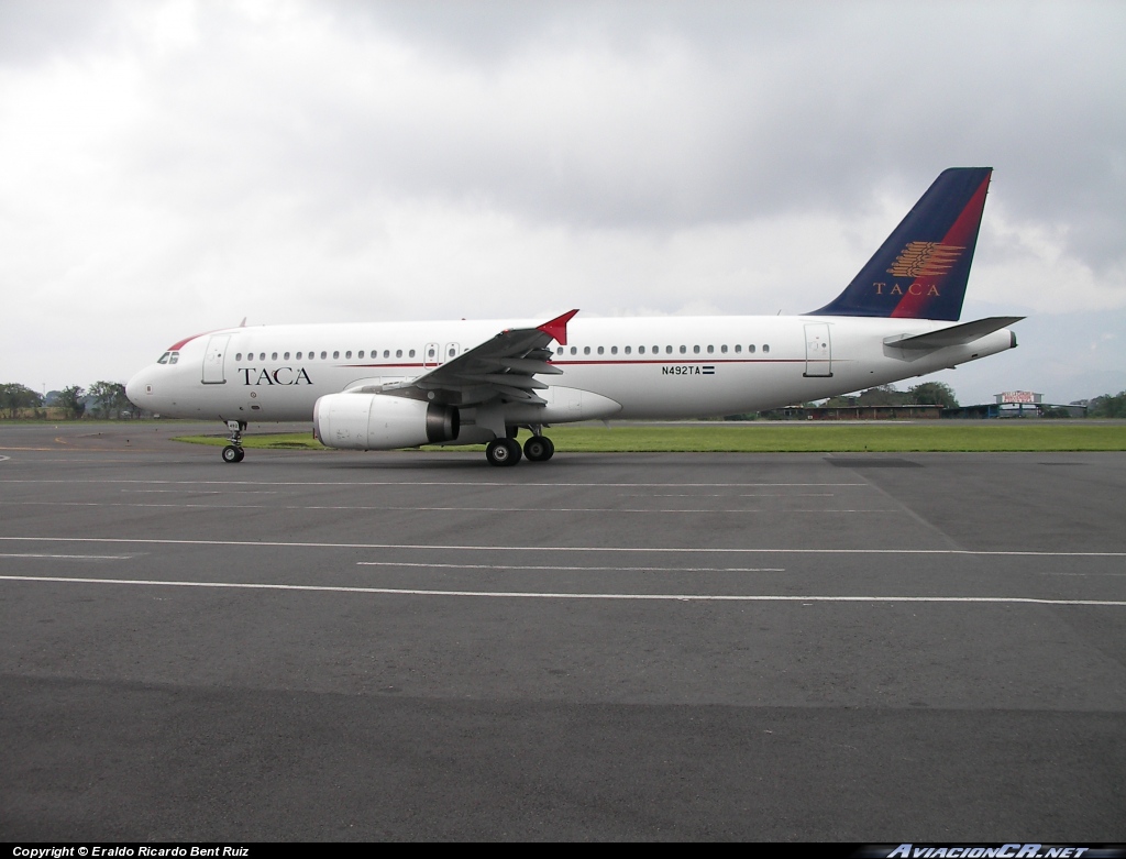 N492TA - Airbus A320-233 - TACA