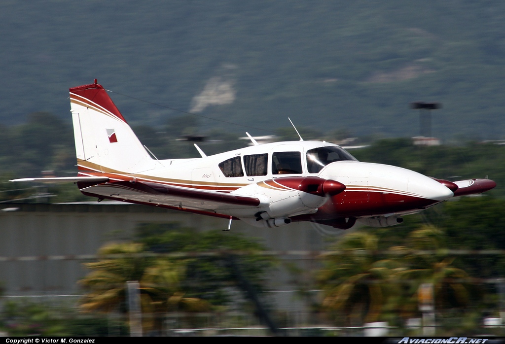 N40228 - Piper PA-23-250 Aztec - Check Point Corp