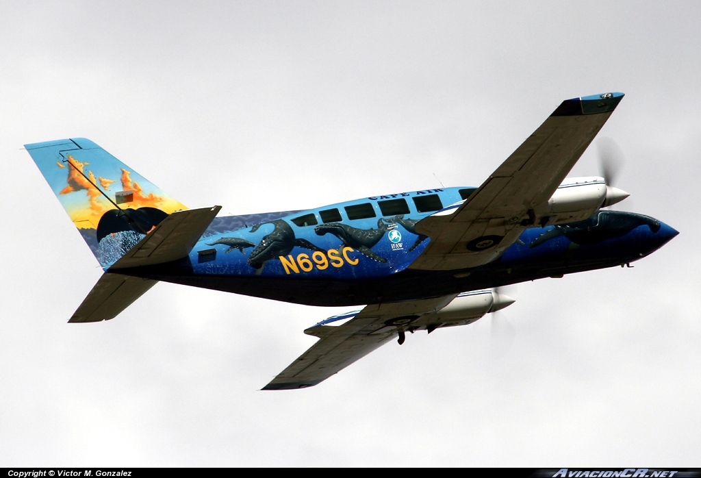 N69SC - Cessna 402C - Cape Air