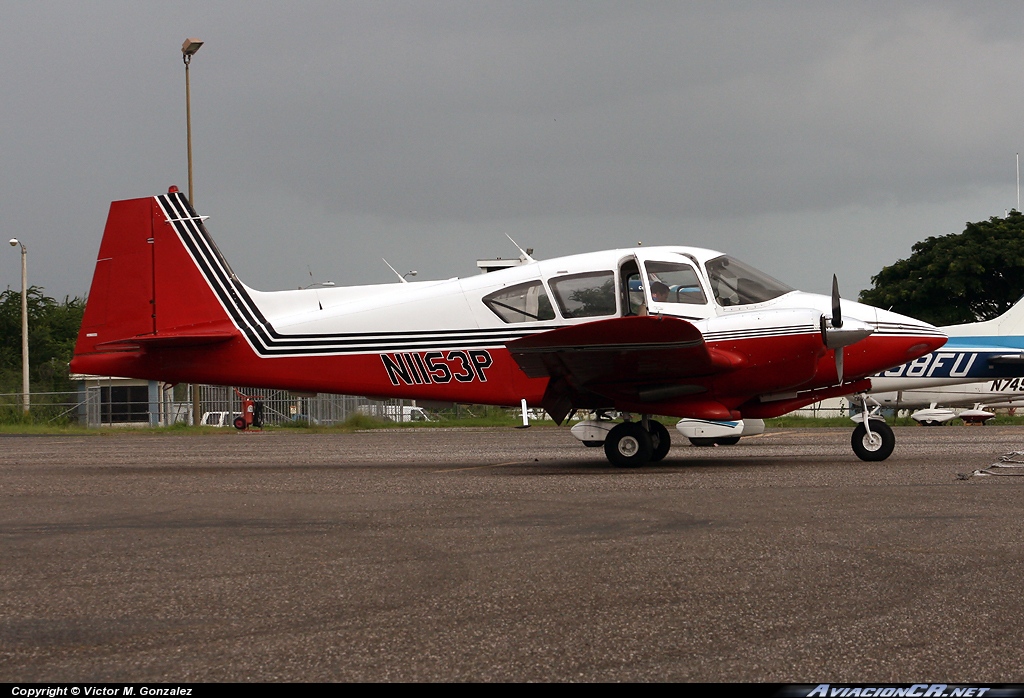 N1153P - Piper PA-23-150 Apache B - Privado