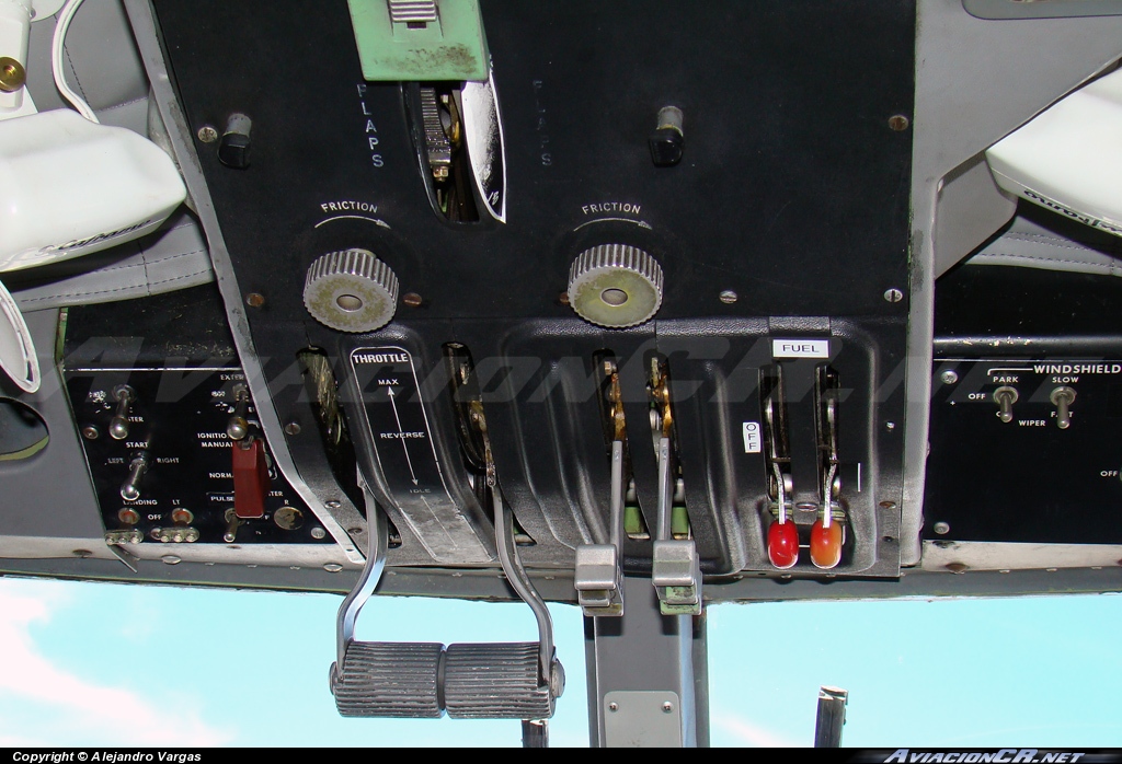 TI-BBF - De Havilland Canada DHC-6-300 Twin Otter/VistaLiner - Nature Air