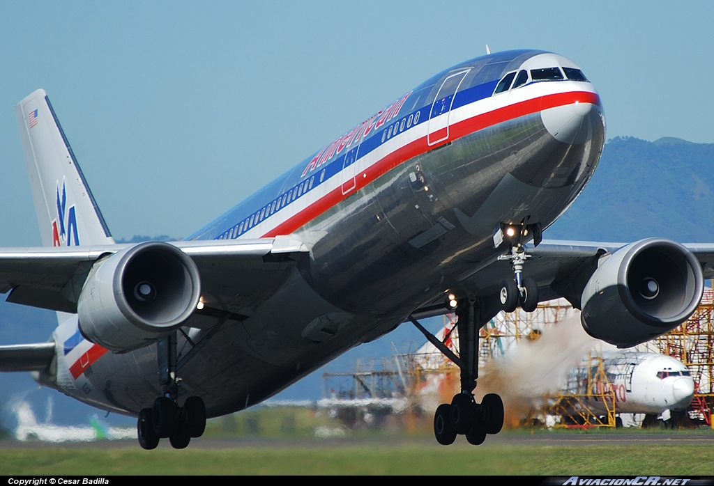 N91050 - Airbus A300B4-605R - American Airlines