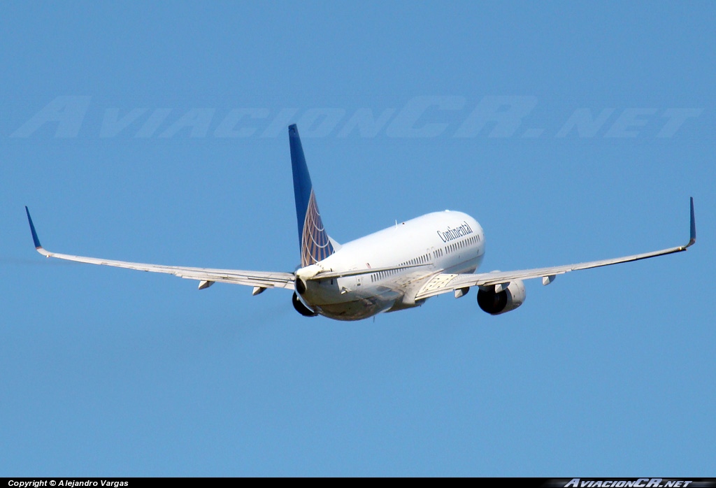 N12225 - Boeing 737-824 - Continental Airlines