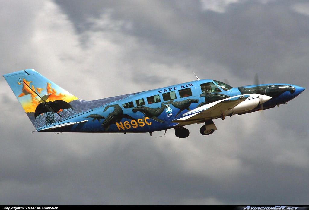 N69SC - Cessna 402C - Cape Air
