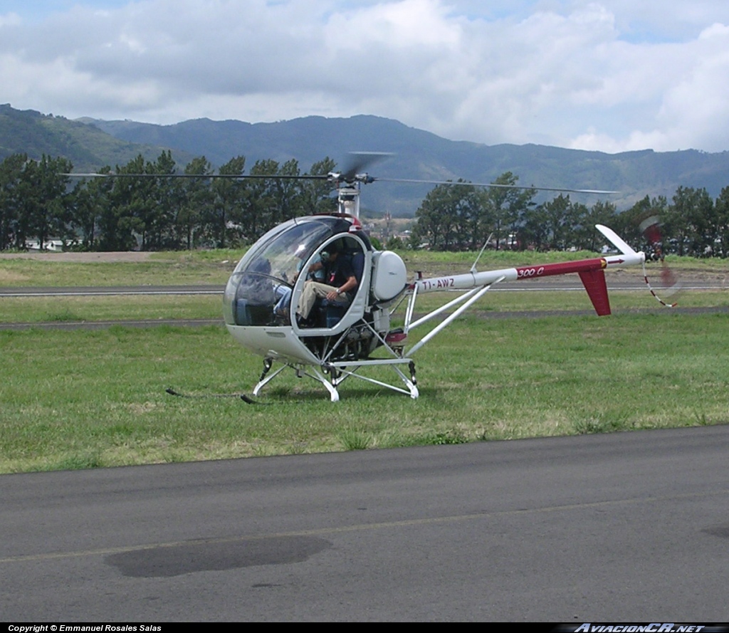 TI-AWZ - Hughes 300c - Privado