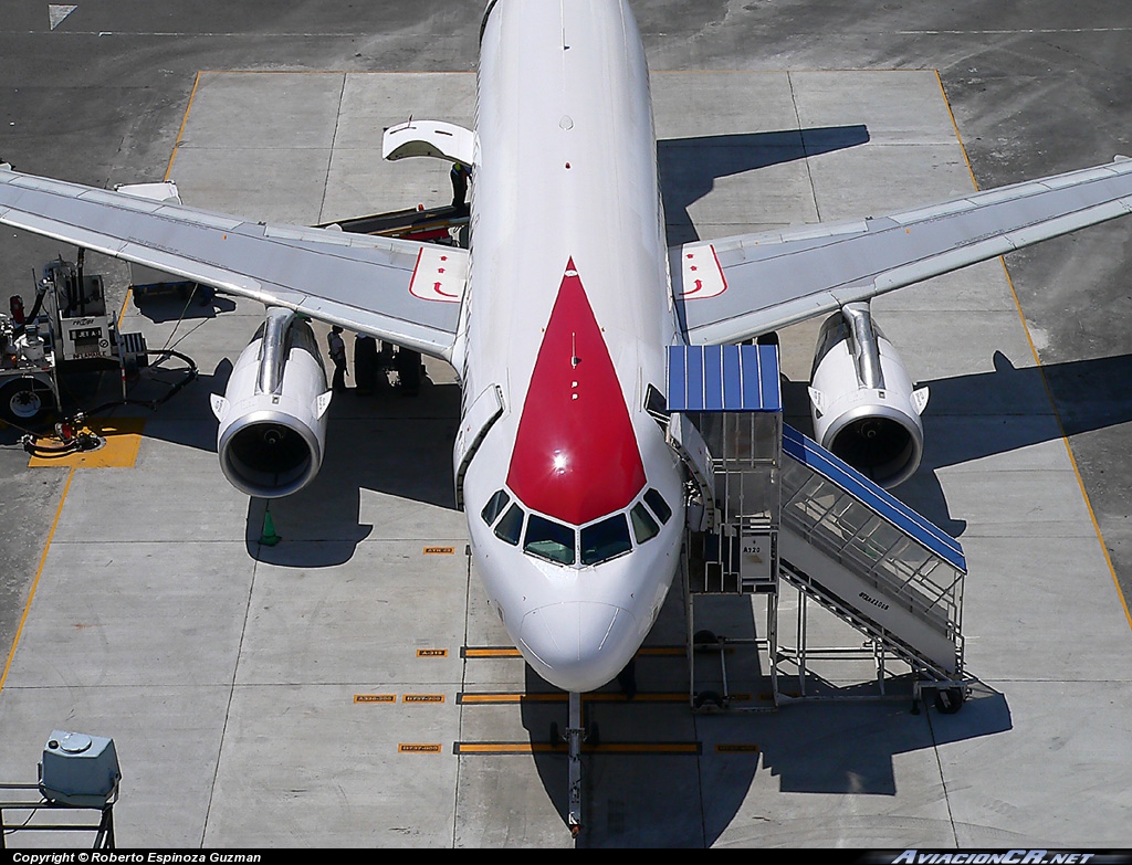 N498TA - Airbus A320-233 - TACA