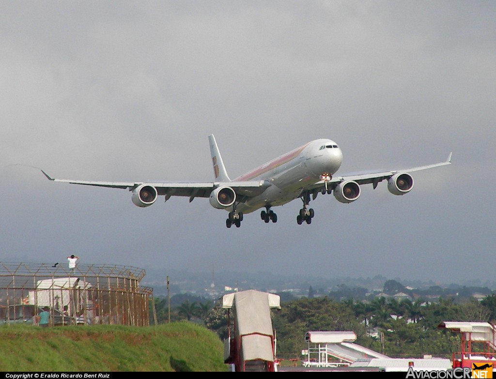 EC-JCY - Airbus A340-642 - Iberia