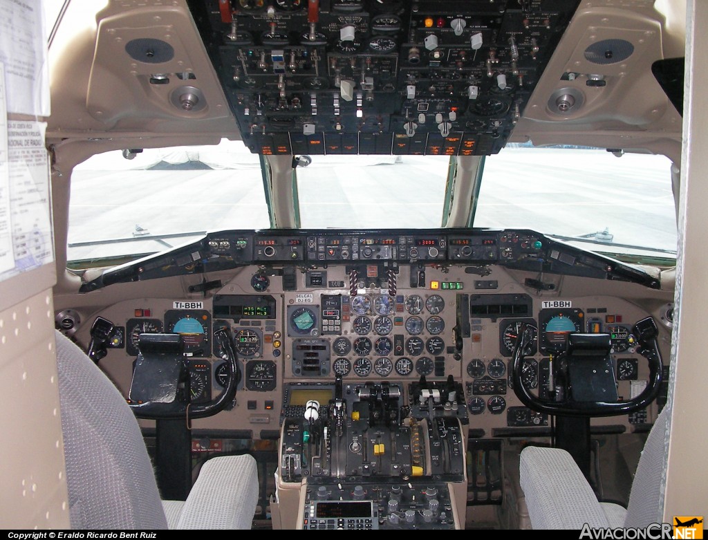 TI-BBH - McDonnell Douglas MD-82 - Costa Rica Skies