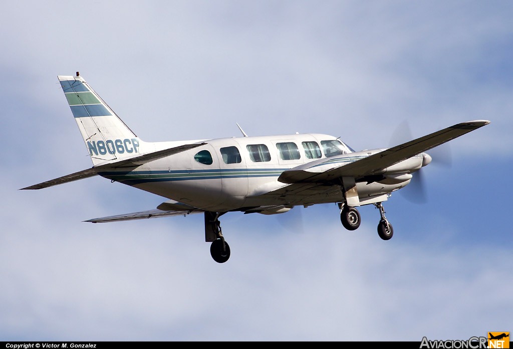 N806CP - Piper PA-31-350 Navajo Chieftain - Privado