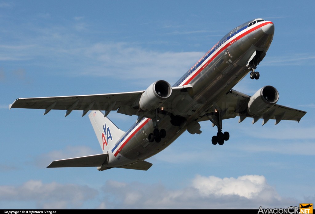 N80084 - Airbus A300B4-605R - American Airlines