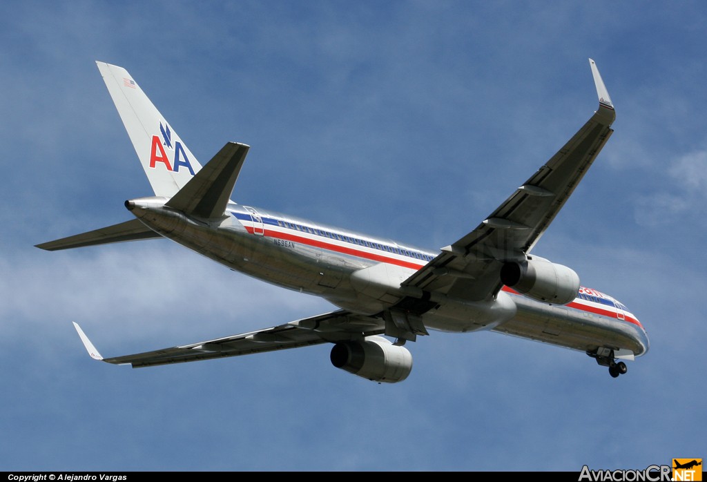 N696AN - Boeing 757-223 - American Airlines