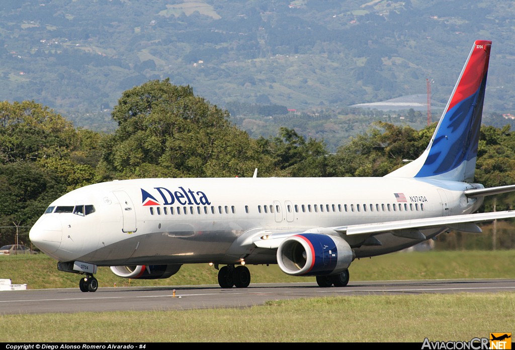 N374DA - Boeing 737-832 - Delta Airlines
