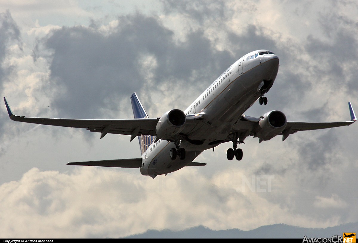 N18220 - Boeing 737-824 - Continental Airlines