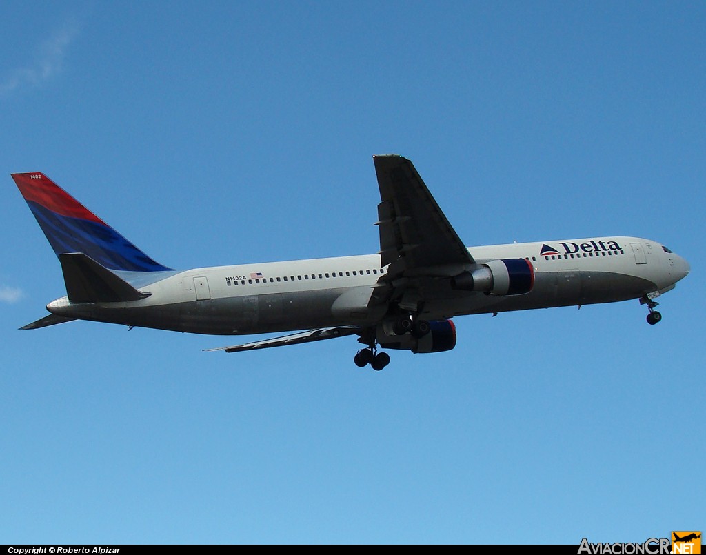 N1402A - Boeing 767-332 - Delta Air Lines