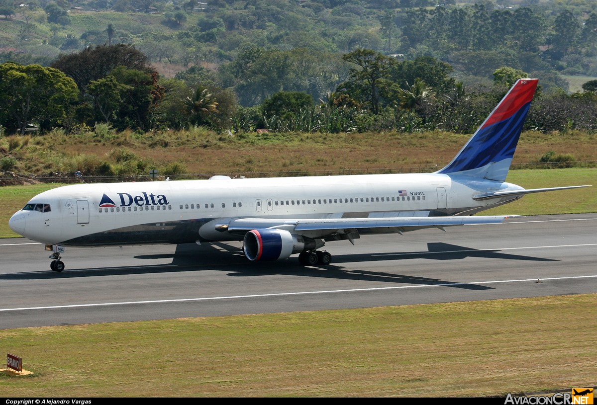 N140LL - Boeing 767-332 - Delta Air Lines