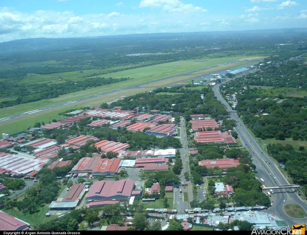 MNMG - Pista de Aterrizaje - Aeropuerto