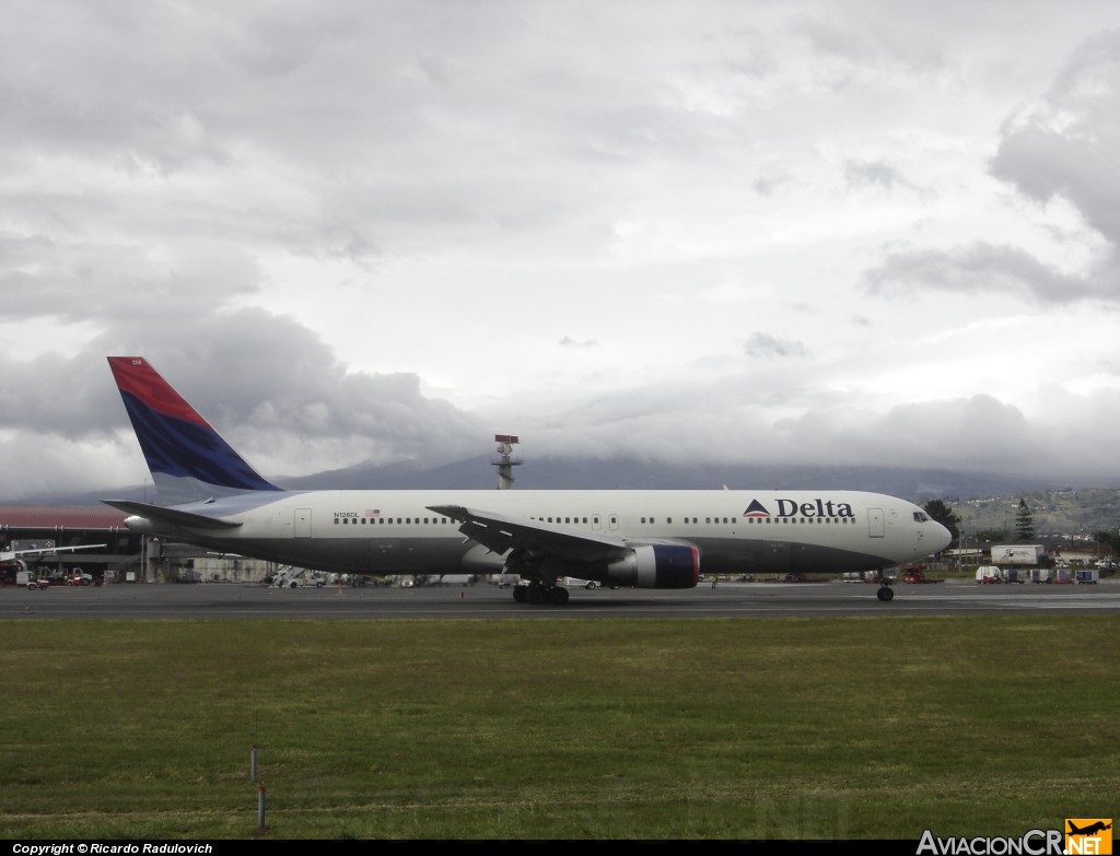 N126DL - Boeing 767-332 - Delta Air Lines