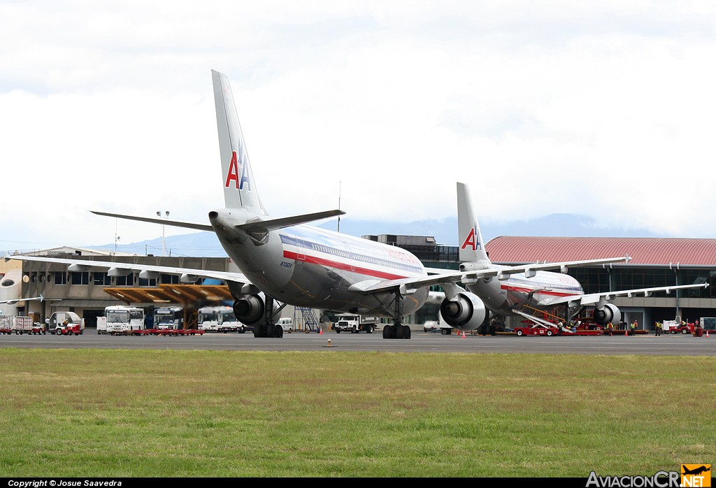 N7062A - Airbus A300B4-605R - American Airlines