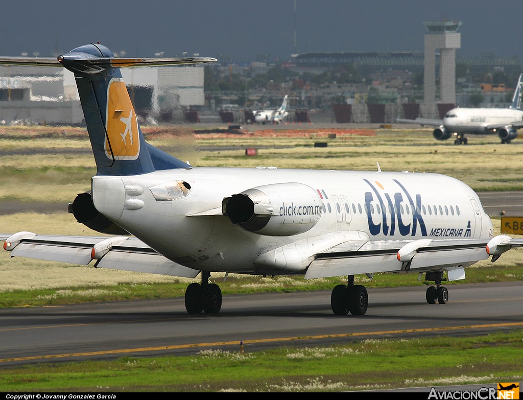 XA-SHI - Fokker 100 - Click mexicana