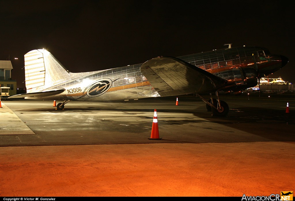 N3006 - Douglas DC-3 - Privado