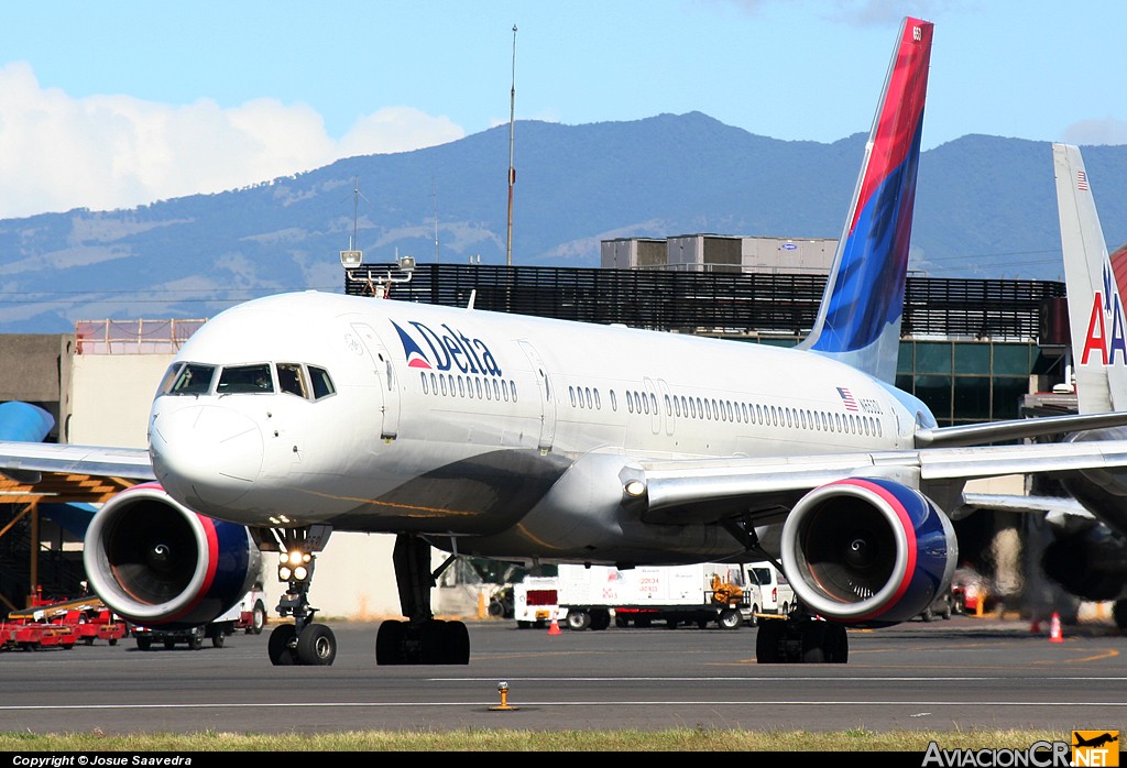 N653DL - Boeing 757-232 - Delta Air Lines