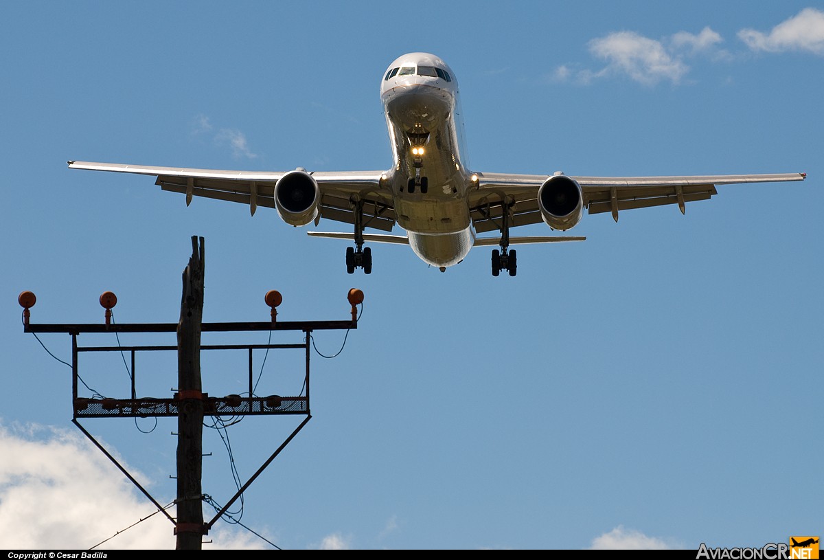 N57863 - Boeing 757-33N - Continental Airlines