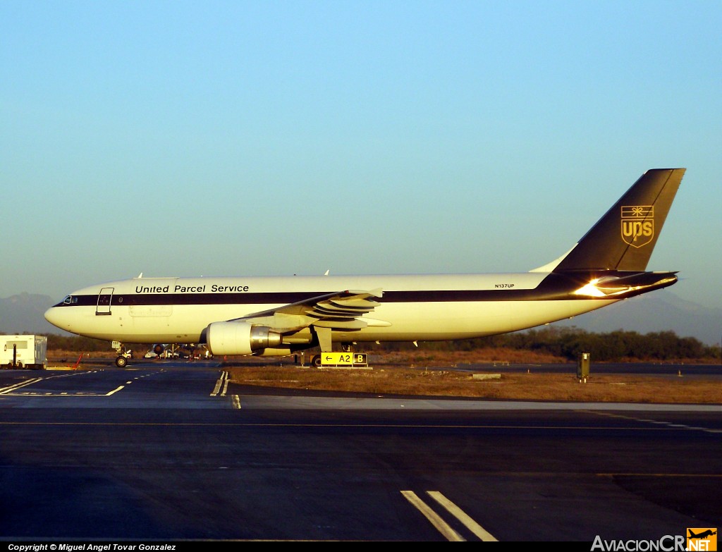 N137UP - Airbus A300 (Genérico) - UPS - United Parcel Service