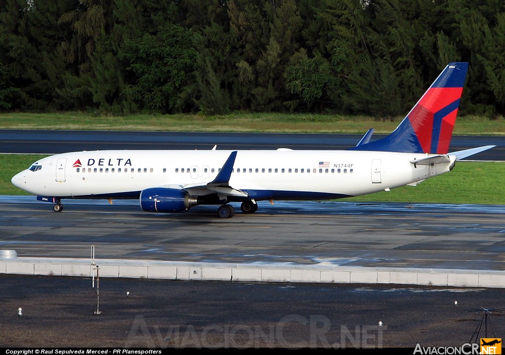 N3744F - Boeing 737-832 - Delta Airlines