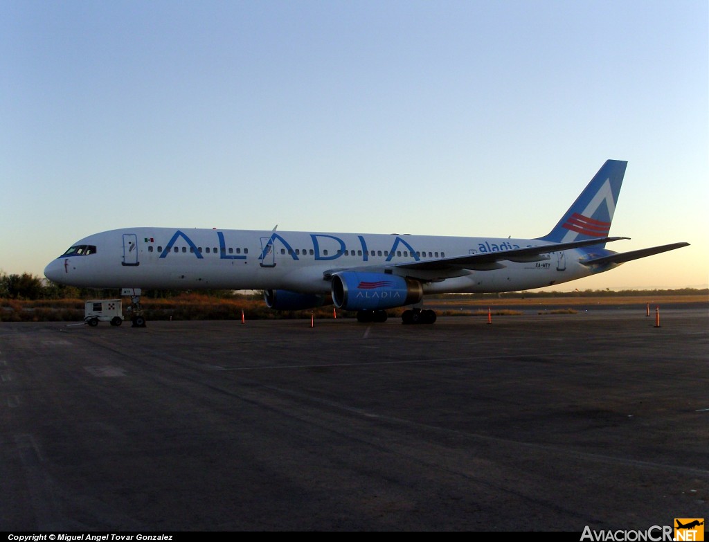 XA-MTY - Boeing 757-2Y0 - ALADIA (AYD)