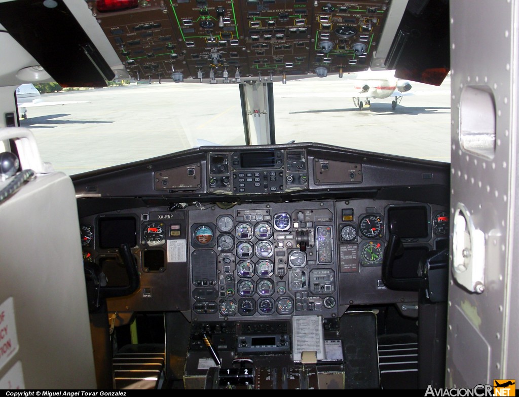 XA-RNP - ATR 42-320 - Aeromar