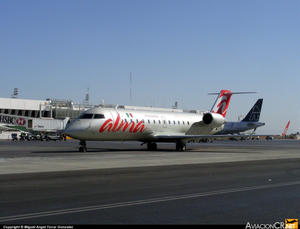 XA-UHM - Bombardier CRJ (Canadair Regional Jet) (Genérico) - ALMA de México
