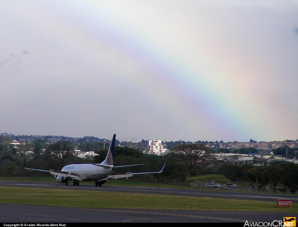 N24212 - Boeing 737-824 - Continental Airlines