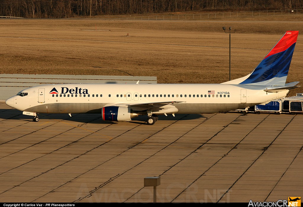 N371DA - Boeing 737-832 - Delta Air Lines