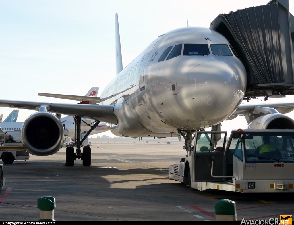 EC-IMB - Airbus A320-232 - Spanair